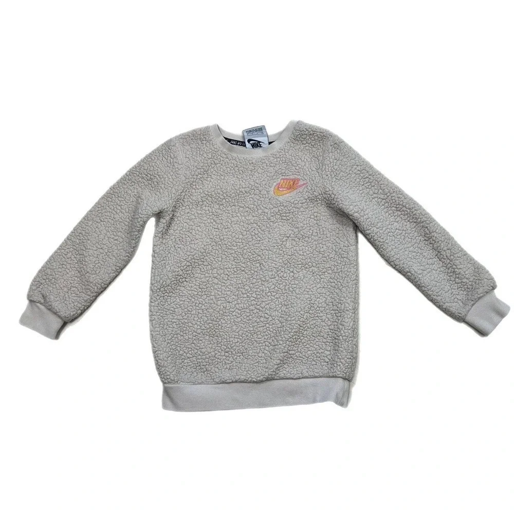 Nike kids Beige Sherpa Fleece Pullover Sweater Size 4-5 Embroidered Logo